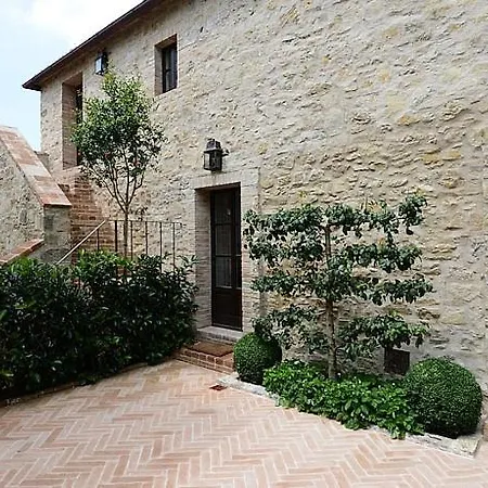 Sleeps 2 Pool Air Con Wifi * Fighine
